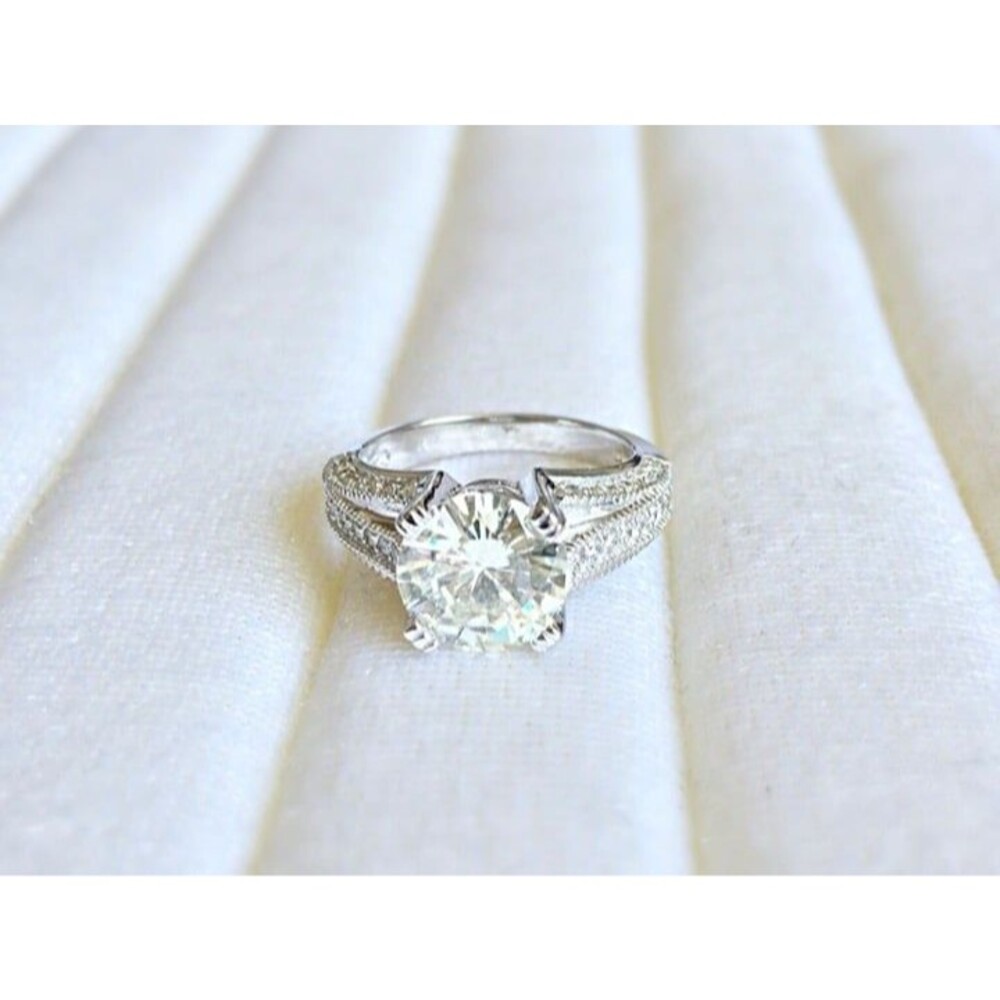 9.5mm Forever Brilliant Round Moissanite 7